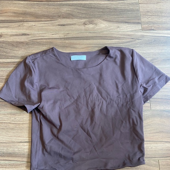 Aritzia Babaton Contour Crew Cropped T-Shirt - M - Picture 4 of 5